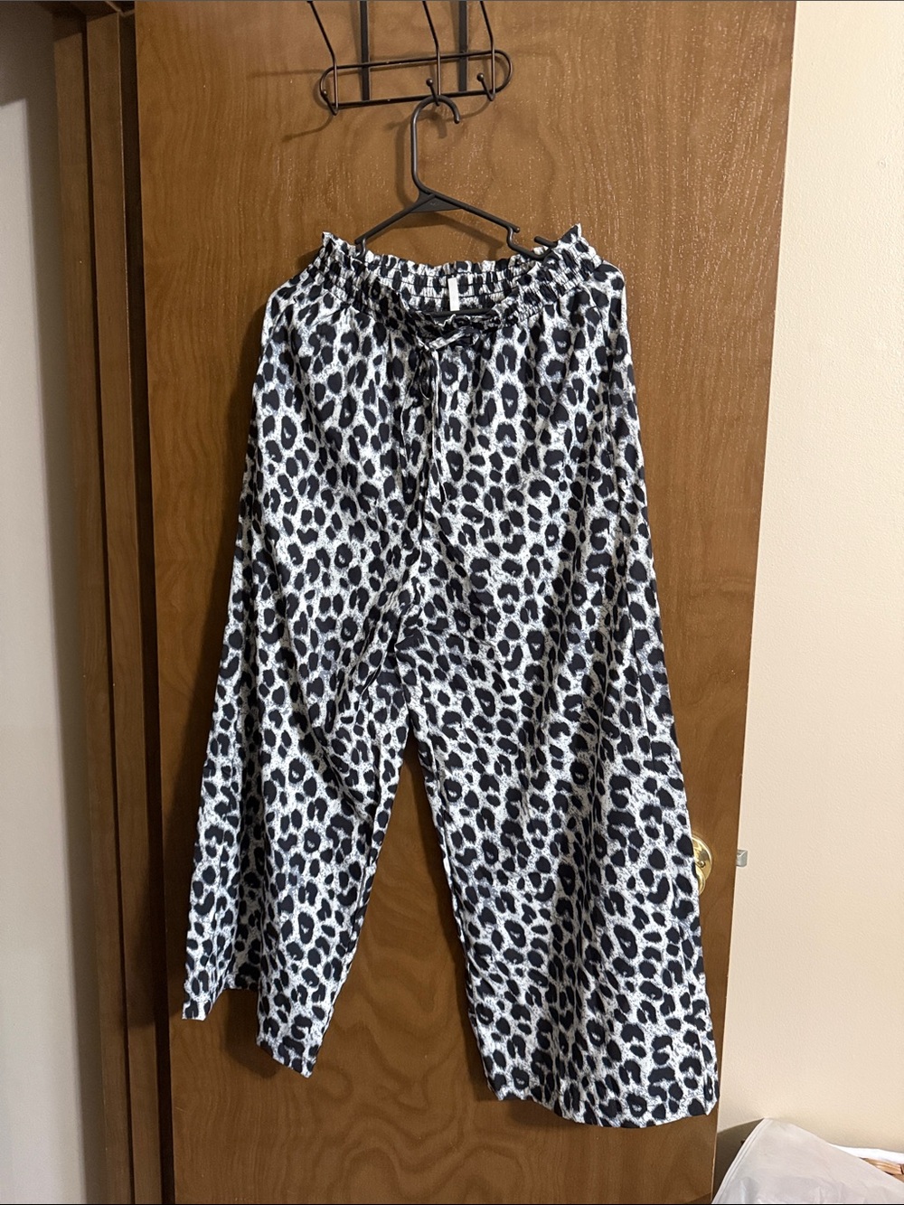 Halara Leopard Print Wide Leg Pants - Black & White